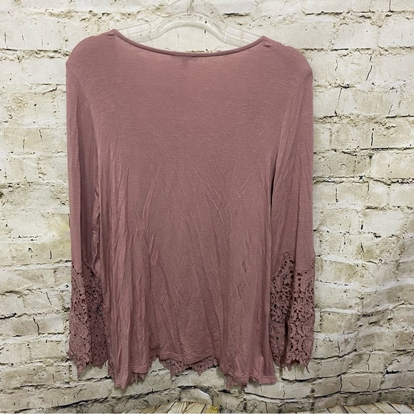 Jodifl Blush Pini Floral Lace Crochet Tunic Top - Picture 6 of 6